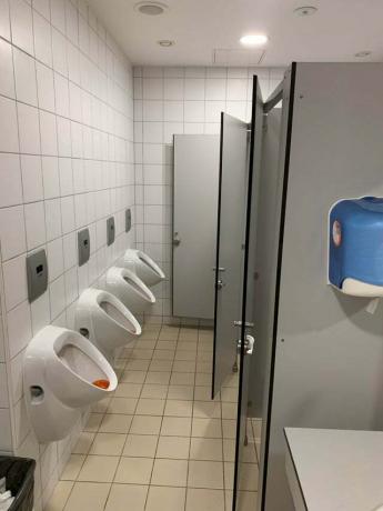 toilettes à l'école