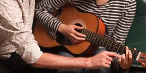Comment apprendre à jouer de la guitare: un guide détaillé pour l'indépendance