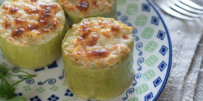 Barils de courgettes au fromage et aux œufs