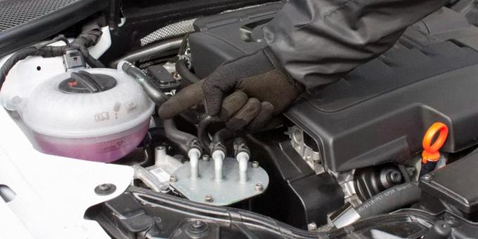 Pourquoi mal éclairée poêle dans la voiture: le faible niveau de liquide de refroidissement ou dans la poche d'air