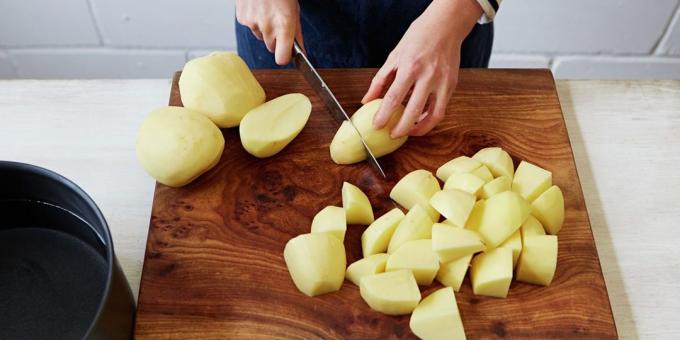 Comment et combien de faire cuire les pommes de terre nettoyées