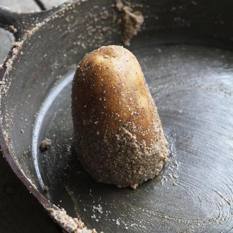 comment se débarrasser de la rouille: le sel et les pommes de terre