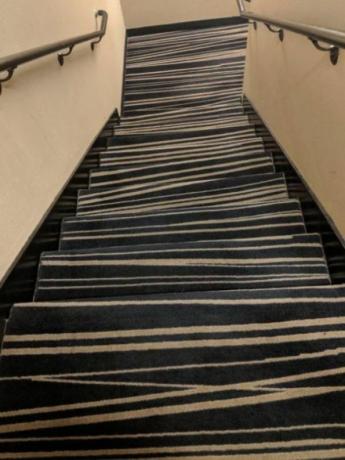 tapis dangereux dans les escaliers