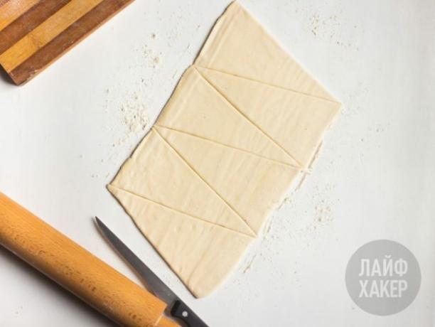 rondelle feuilletée au jambon et fromage: étalez et coupez en pâte feuilletée