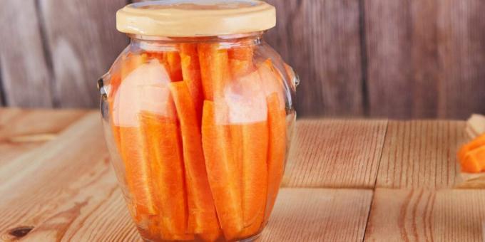 Carottes sans vinaigre pour l'hiver