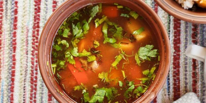 Soupe aux légumes simple en pots