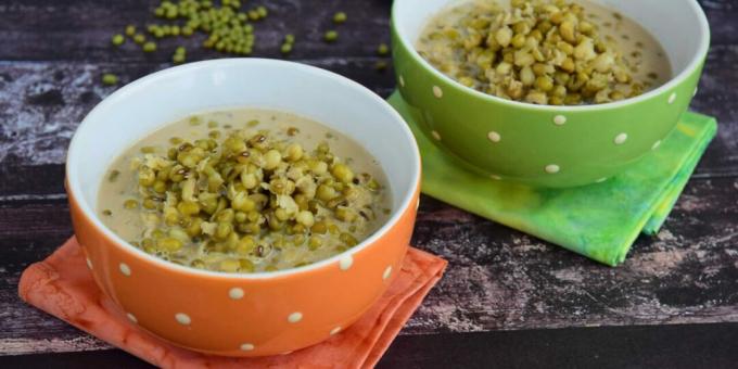 Bouillie de haricots mungo au lait de coco