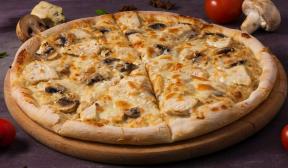 Pizza au poulet et champignons