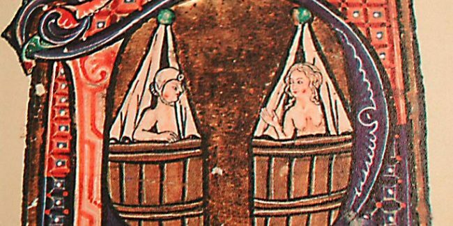 Le fait que les chevaliers du Moyen Âge ne se lavaient pas et ne déféquaient pas dans leur armure n'est pas tout à fait vrai.
