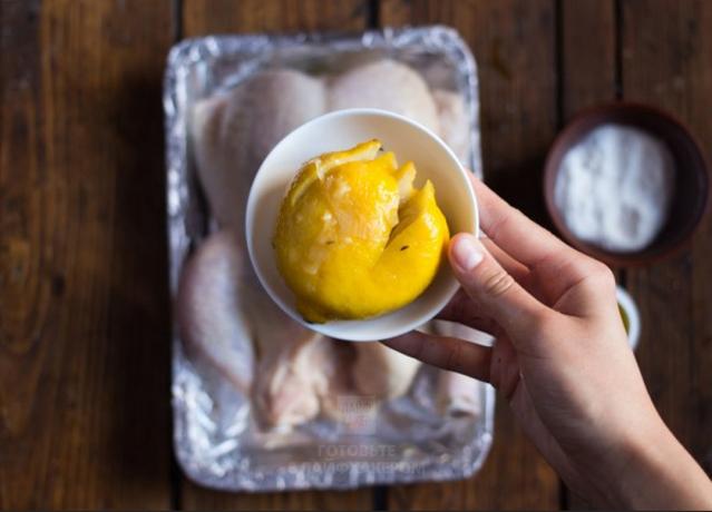Comment faire cuire le poulet: citron pour la saveur