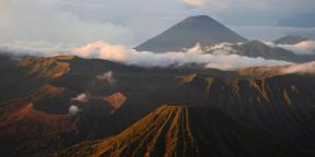 Que lire: roman épique « Beauté - une montagne » de l'amour, la résurrection des morts, et l'histoire de l'Indonésie