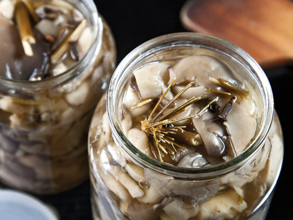 Comment faire mariner les champignons