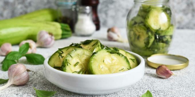 Courgettes marinées à l'ail