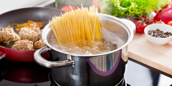 Comment faire cuire des spaghettis sur la cuisinière