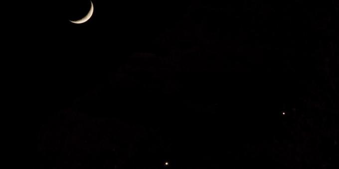 ciel étoilé: Jupiter, la Lune et Vénus
