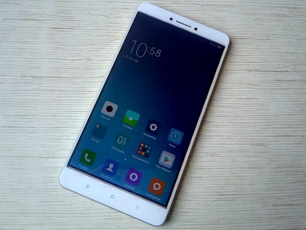 VUE D'ENSEMBLE: Xiaomi Max - le roi des smartphones