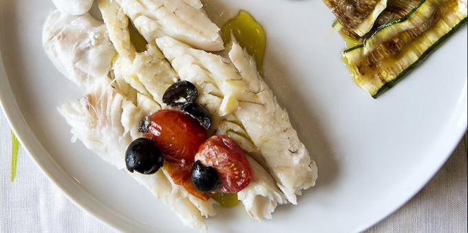 Comment faire cuire au four pour la perche aux olives et aux cerises