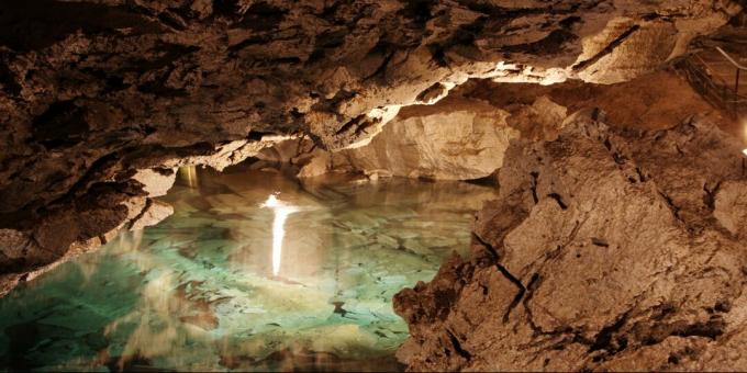 Les plus beaux endroits de Russie: la grotte de Kungur