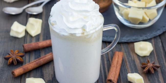 Chocolat chaud blanc au fromage à la crème