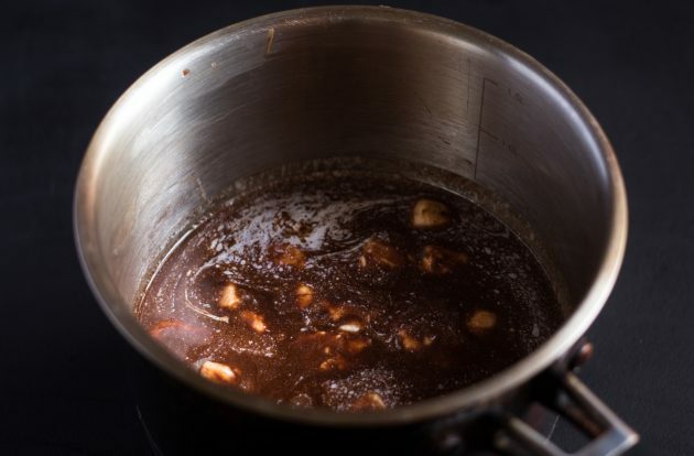 recette de brownie au chocolat: faire fondre le chocolat et le beurre