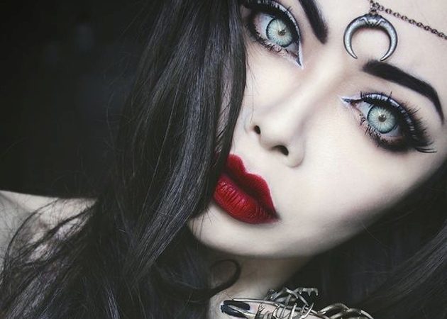 Maquillage pour Halloween: Sorcière 3