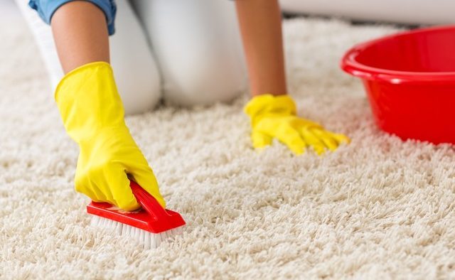 Comment nettoyer le tapis avec du vinaigre