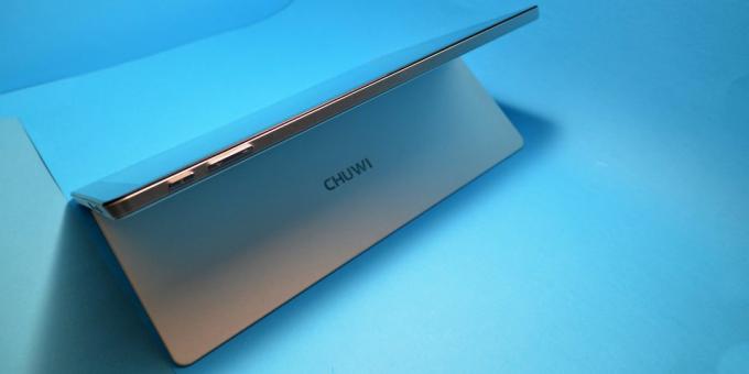 Vue d'ensemble Chuwi SurBook - une alternative peu coûteuse à Microsoft Surface Pro 4