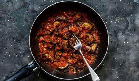 Mezhivo d'aubergine sauce tomate