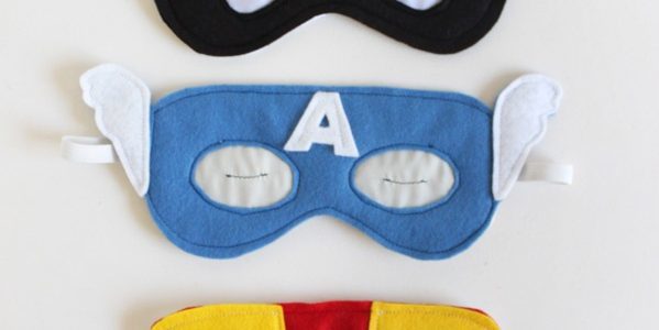 Comment faire des cadeaux le 23 Février avec ses propres mains: super-héros masque pour dormir