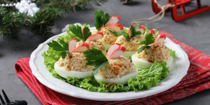 Oeufs farcis aux bâtonnets de crabe et au fromage