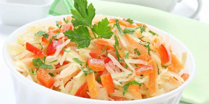Salade de choucroute, carottes et poivrons
