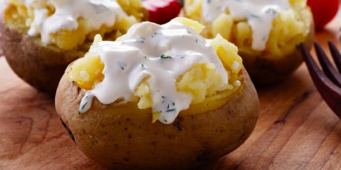 Les meilleures recettes de plats: 13 façons de pommes de terre de cuisson au four