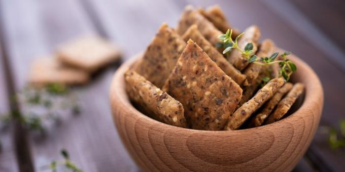 Crackers aux graines de sésame, fenouil et pavot