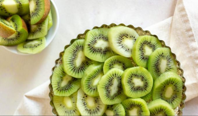 Gâteau maigre au kiwi sans cuisson