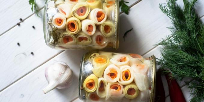 Rouleaux de courgettes marinées aux carottes