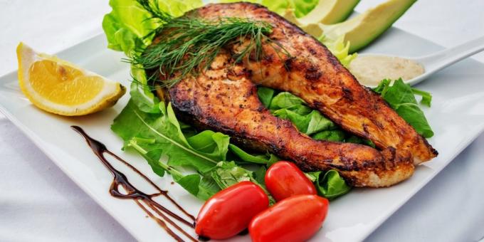 les régimes les plus efficaces: régime méditerranéen avec restriction calorique