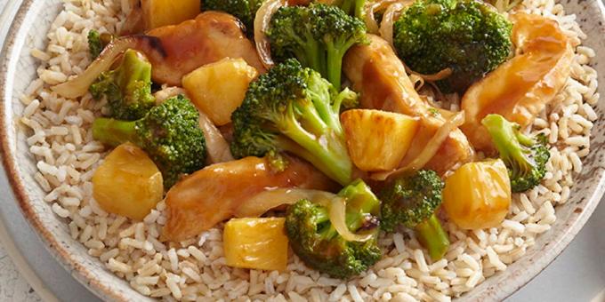 Rapide et nourriture délicieuse: Filet de poulet à l'ananas, chou-fleur et le brocoli