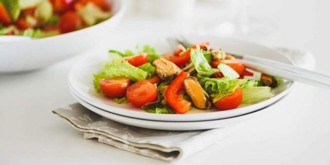 Salade de moules, tomates et poivrons