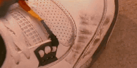 Entretien des chaussures: Laver immédiatement les chaussures sales