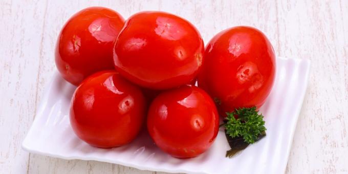 tomates farcies à l'ail pour l'hiver