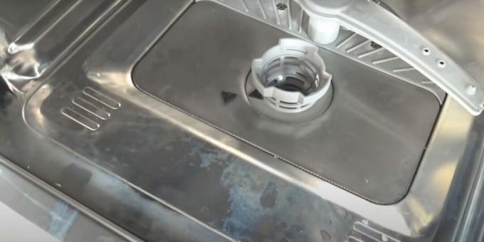 Comment nettoyer un lave-vaisselle: trouver un filtre