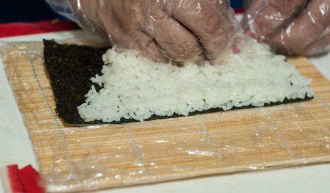Comment préparer des sushis: Uramaki