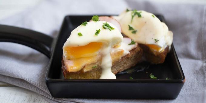 Le petit-déjeuner parfait: les œufs Benedict classiques