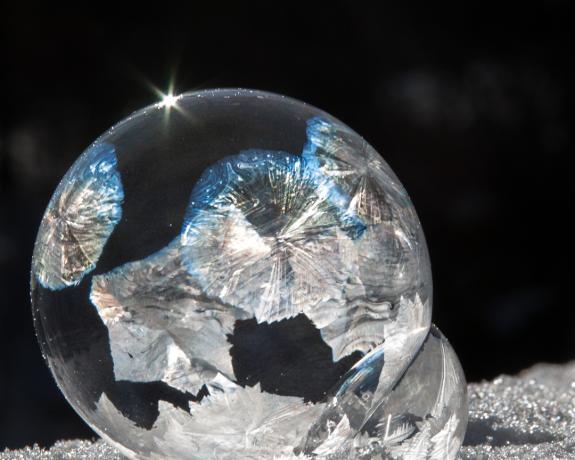 Ce que vous pouvez faire de la neige: bulles dans le froid