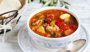 Soupe aux courgettes, aubergines et chou-fleur