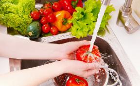 Comment bien se laver les fruits et légumes