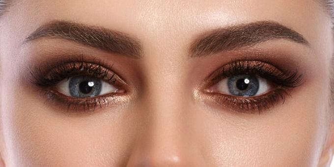 Maquillage pour les yeux en amande