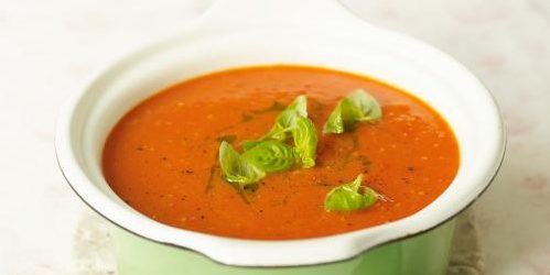 Tomate soupe au basilic