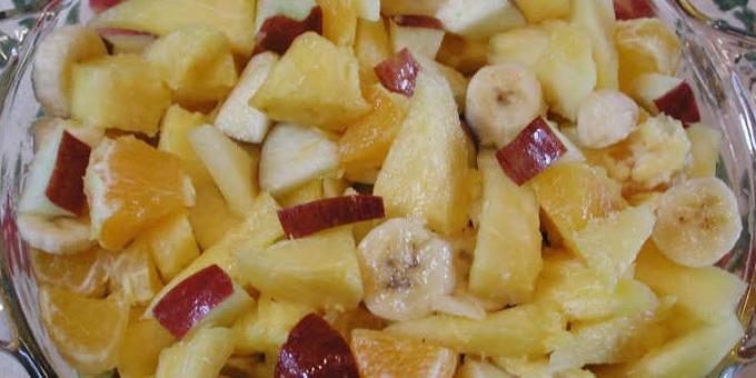 Salade de fruits: salade de pommes et miel