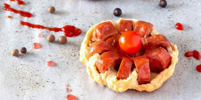 Apéritif original en pâte feuilletée avec saucisses